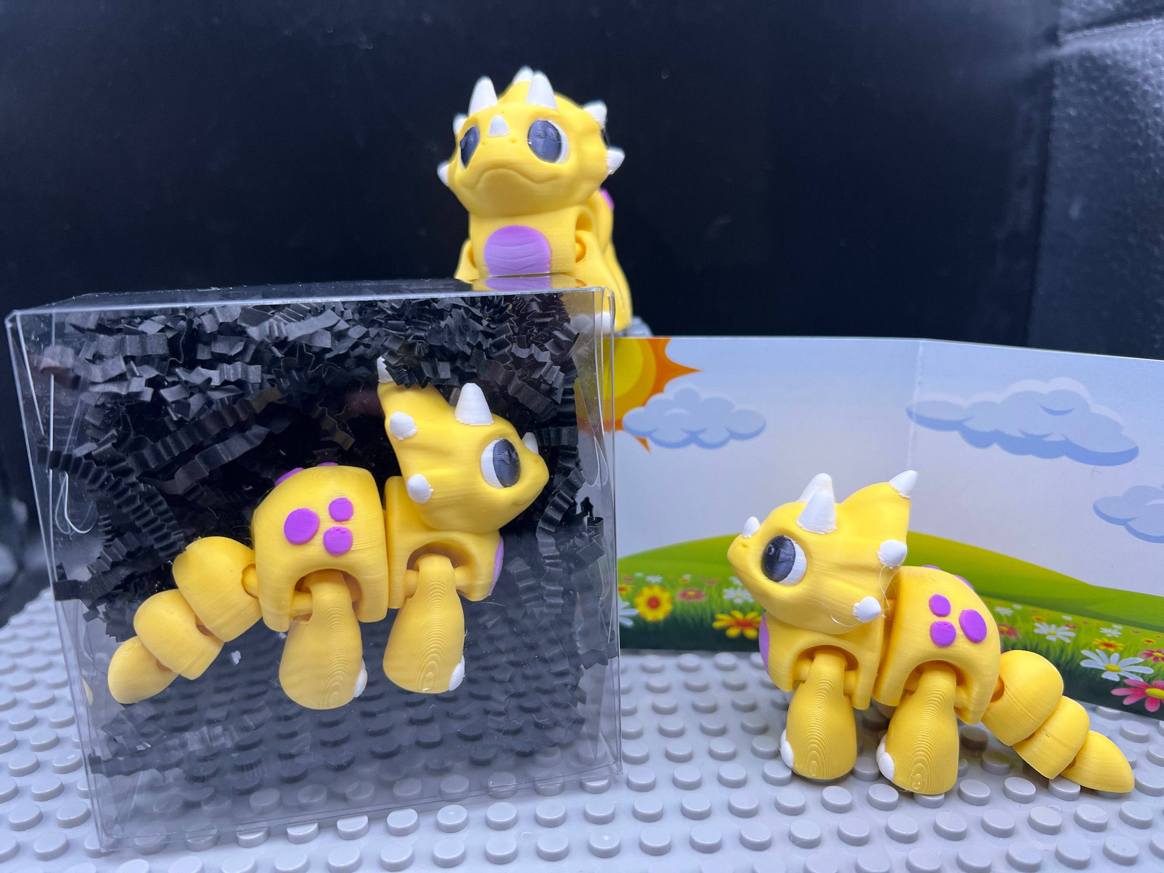 Triceratops - Fidget Friend - Includes Play Scene